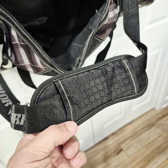 Warrior Lacrosse Baseball Hockey Duffle Equipment Bag Gray Black Large 32" Long - Picture 13 of 14